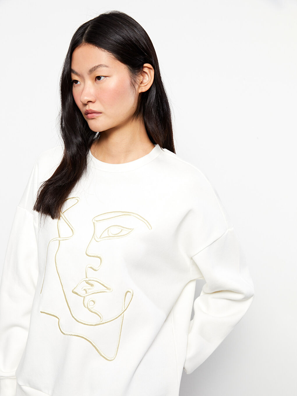 Hanorac Femei cu Guler Rotund Brodat și Mânecă Lungă