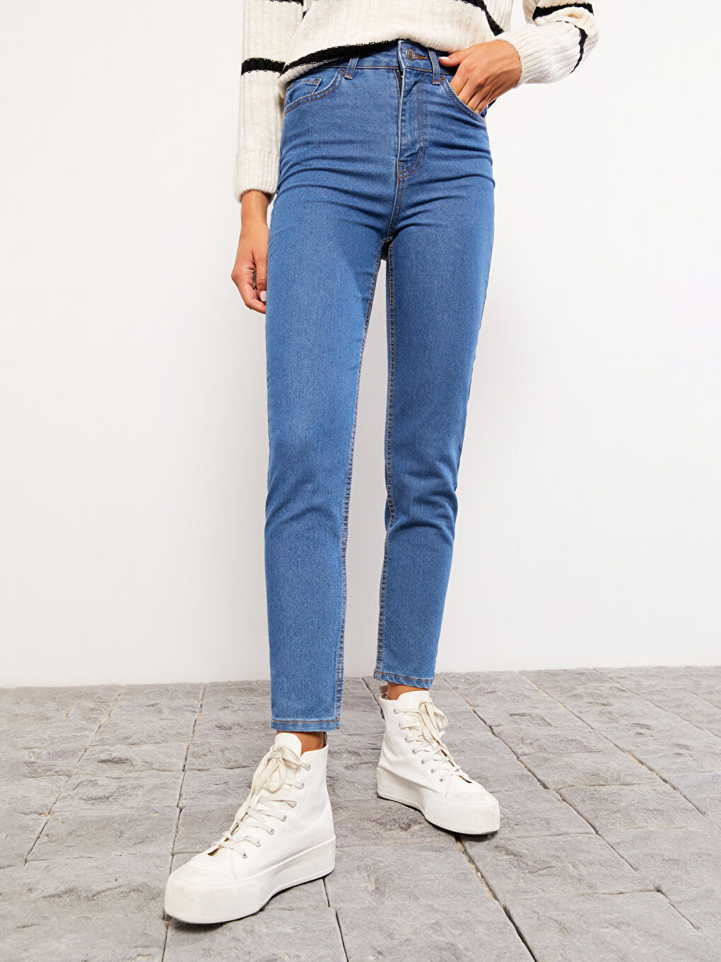 Women's Slim Mom Straight Jeans-3