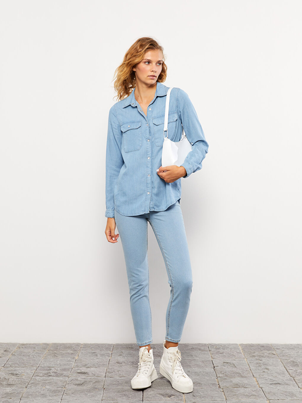 Women's Slim Mom Straight Jeans-1