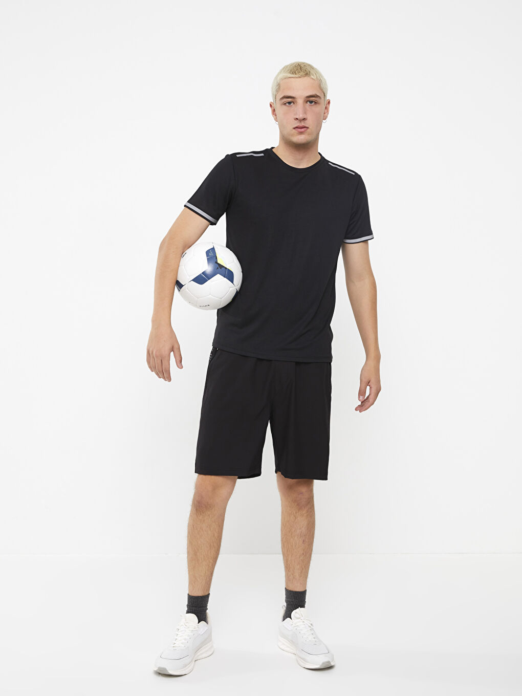 Siyah Bisiklet Yaka Kısa Kollu Erkek Spor Tişört-2