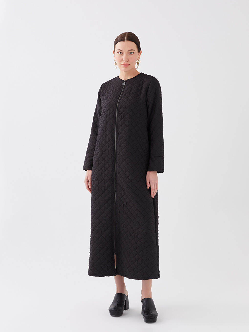 Siyah Bisiklet Yaka Kapitone Uzun Kollu A Kesim Kadın Ferace-1