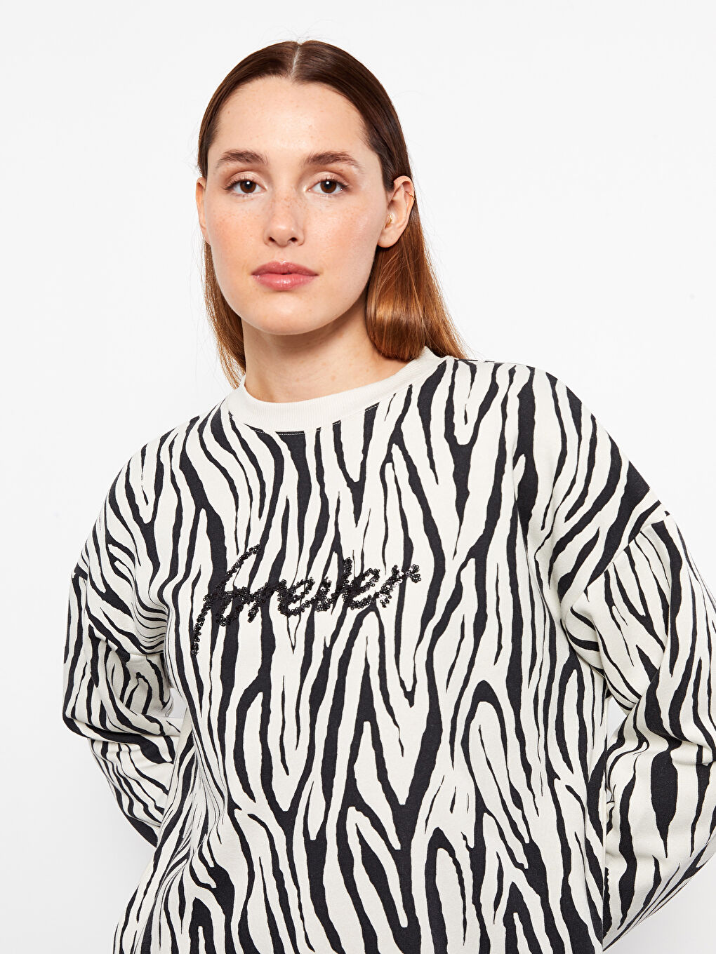 Siyah Bisiklet Yaka Kendinden Desenli Kadın Kalın Sweatshirt Tunik