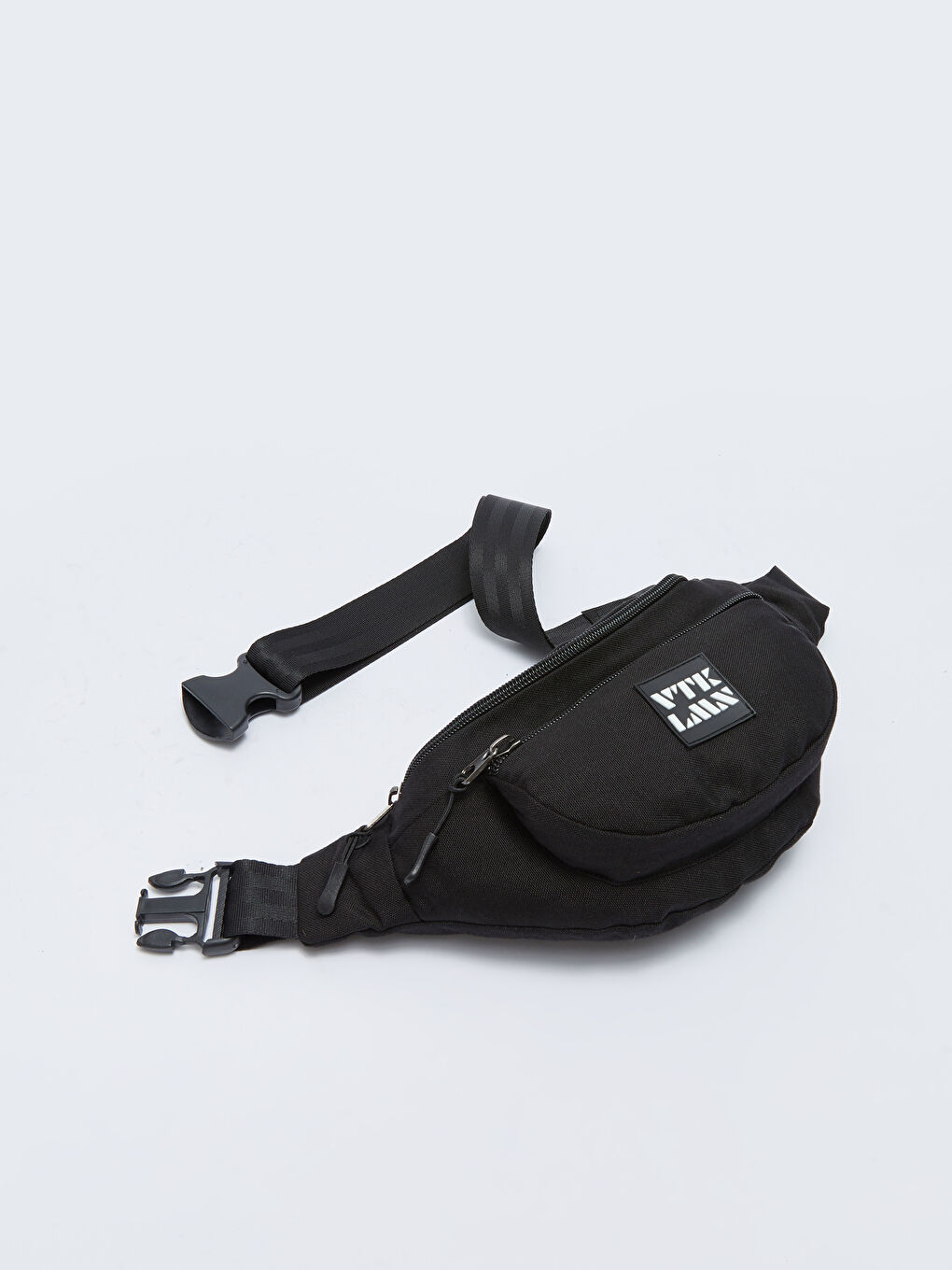 Siyah Etiket Detaylı Erkek Bel Çantası-1
