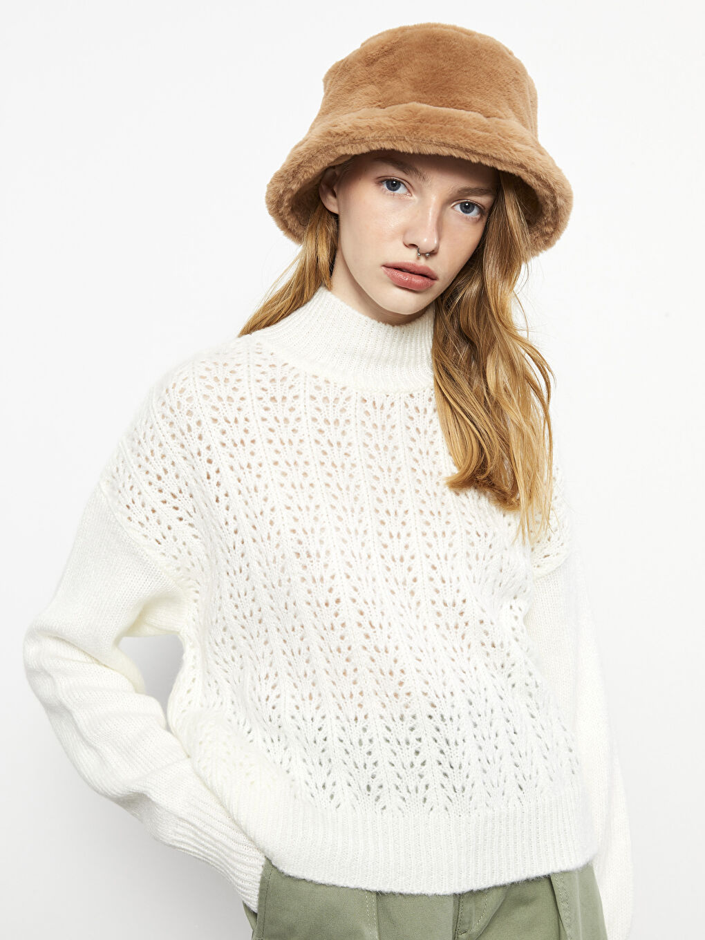 Ekru Balıkçı Yaka Kendinden Desenli Uzun Kollu Kadın Triko Kazak-5