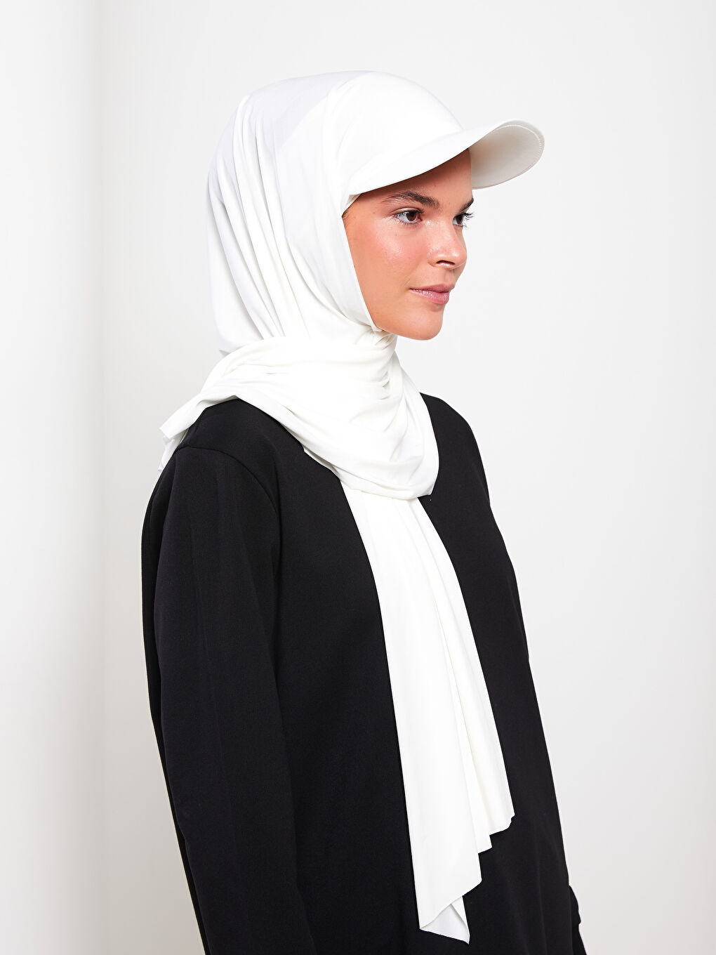 Ekru Kadın Düz Şapkalı Şal-1