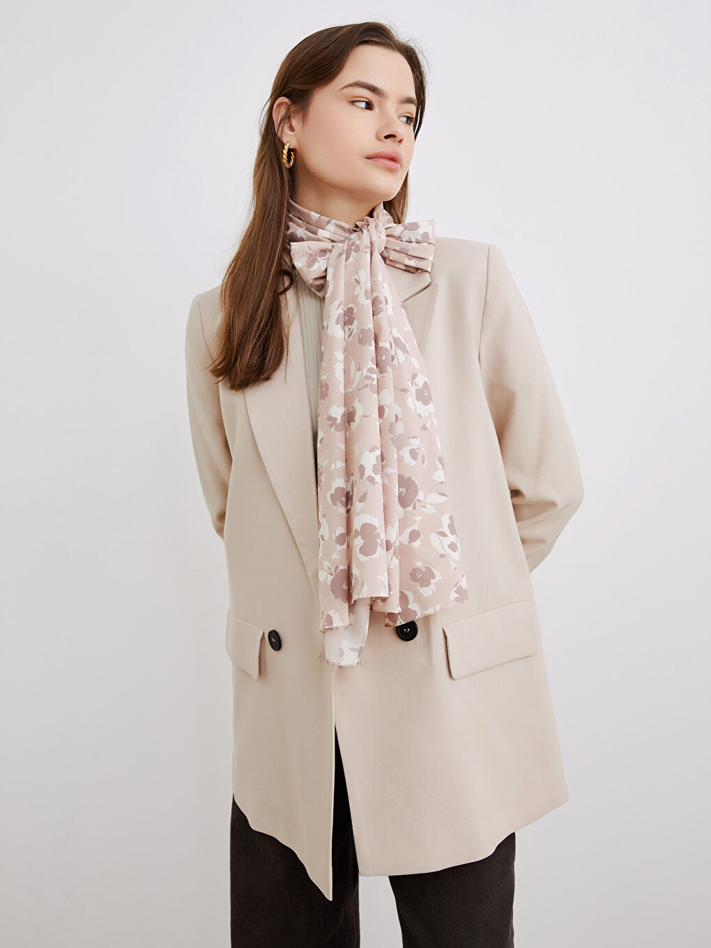 Bej Çiçek Desenli Kadın Şal-1