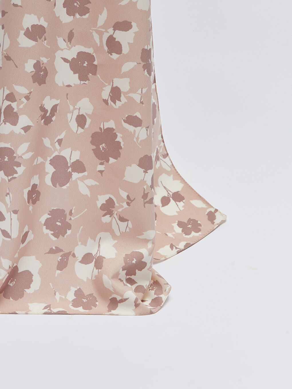 Bej Çiçek Desenli Kadın Şal-3