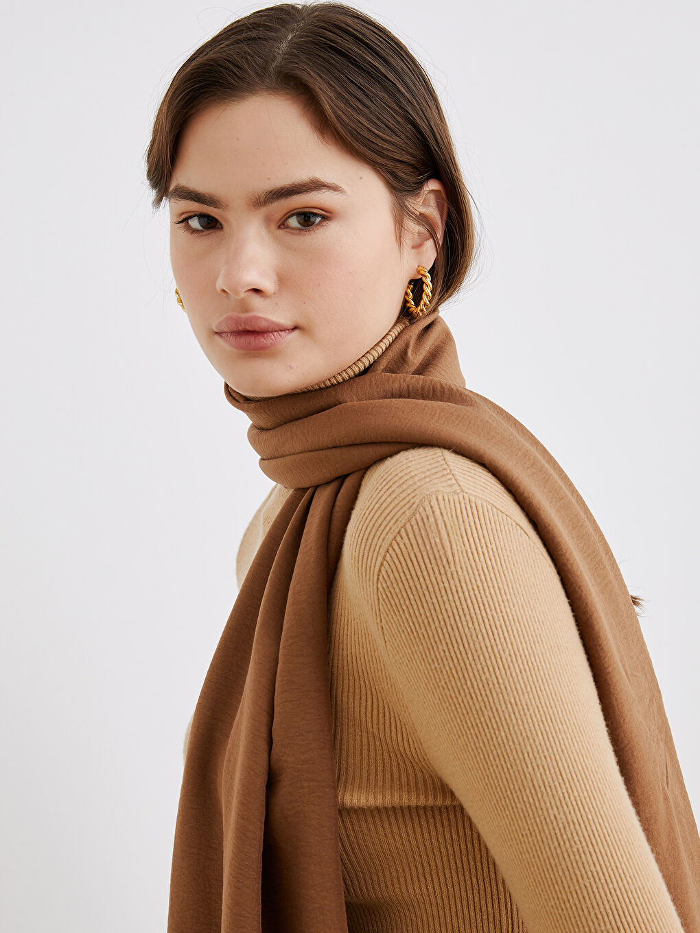 Женский однотонный шарф-1