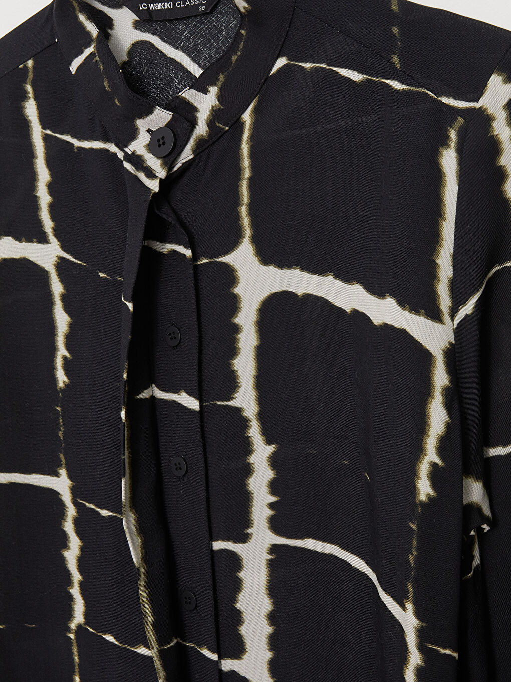 Siyah Hakim Yaka Desenli Uzun Kollu Viskon Kadın Tunik-5