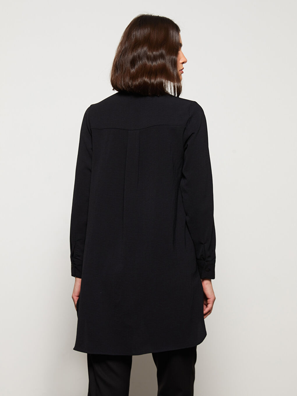 Siyah Hakim Yaka Düz Uzun Kollu Kadın Tunik-4