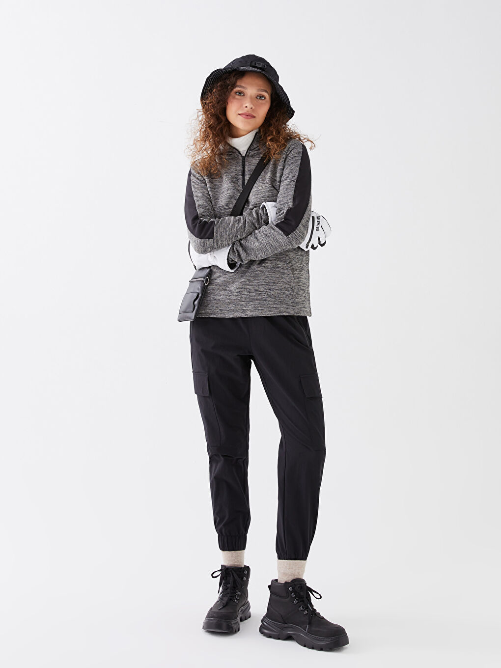 Siyah Beli Lastikli Reflektör Baskılı Kadın Outdoor Pantolon