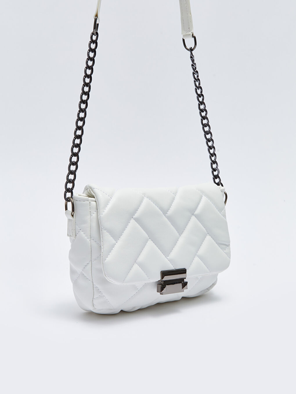 Beyaz Deri Görünümlü Kapitoneli Kadın Çapraz Çanta-3