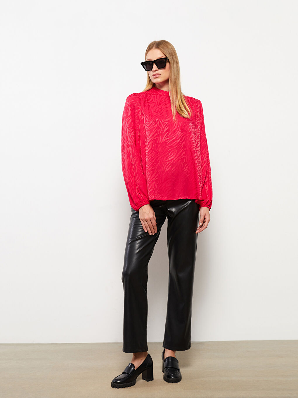 LCWAIKIKI Classic High Collar Patterned Long Sleeve Viscose Women's Blouse -W2I733Z8-SWX