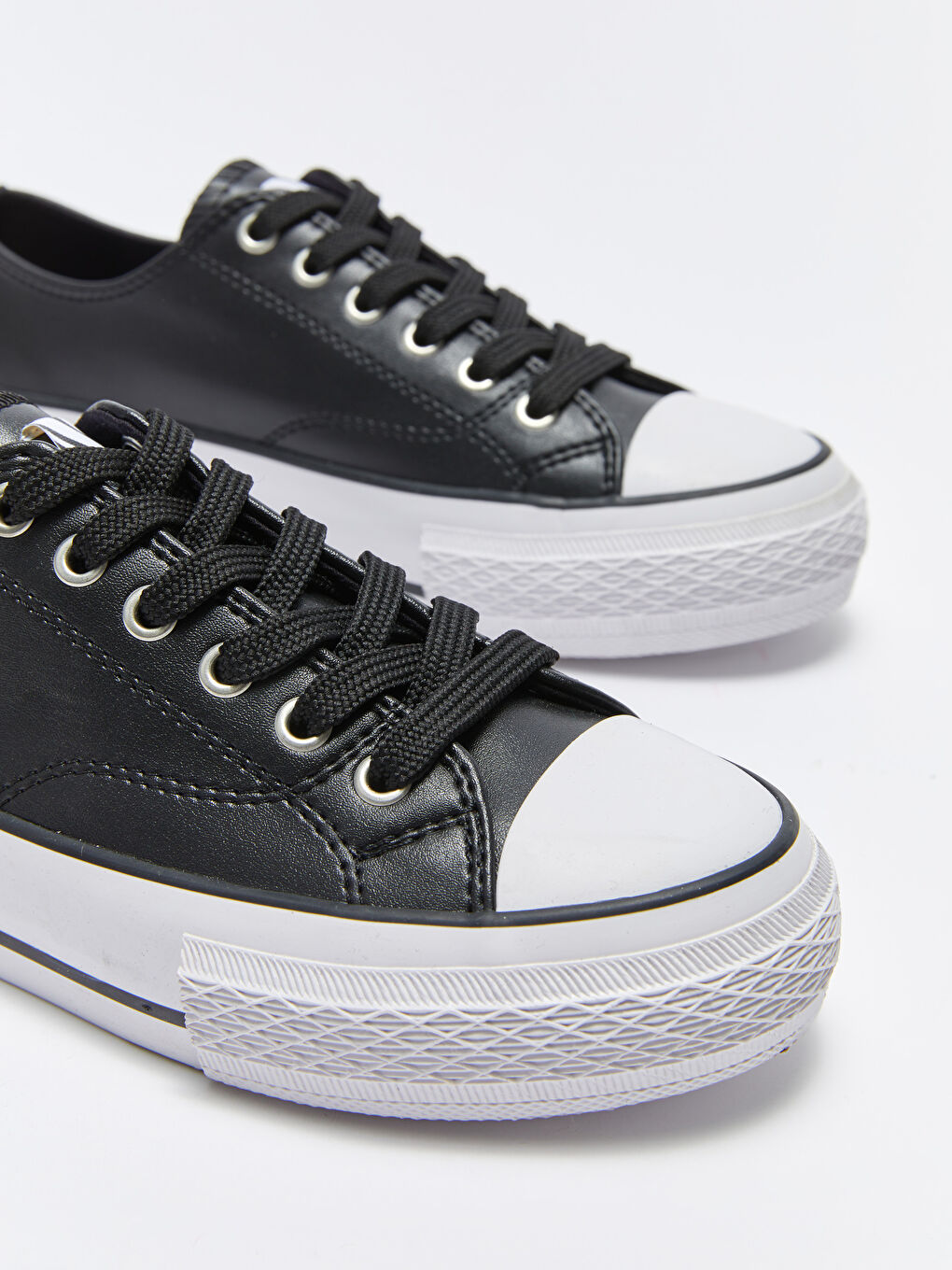 Siyah Bağcıklı Kadın Spor Ayakkabı-2