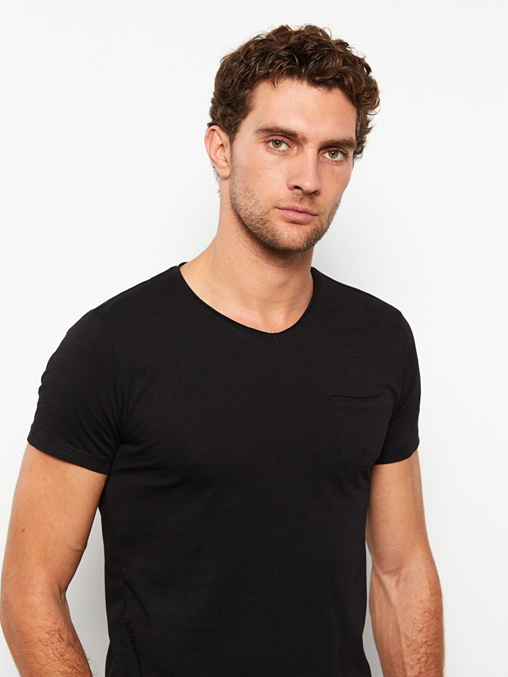 Siyah V Yaka Kısa Kollu Penye Erkek Tişört-2