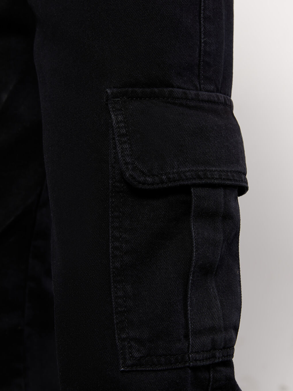 Damen Relaxed Fit Regular Jogger Denim Hose-2