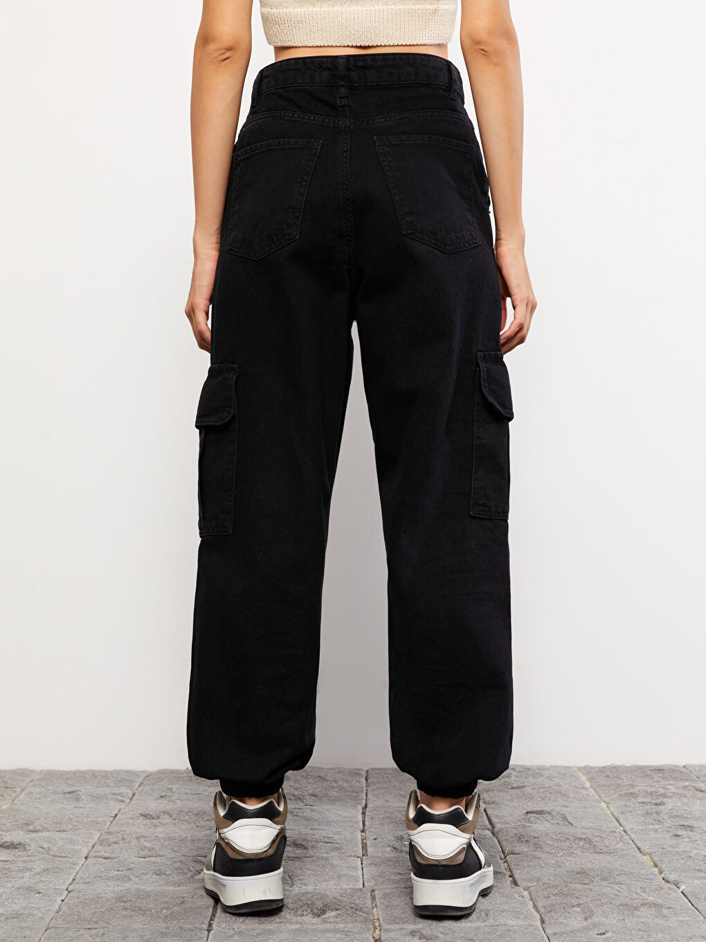 Damen Relaxed Fit Regular Jogger Denim Hose-4