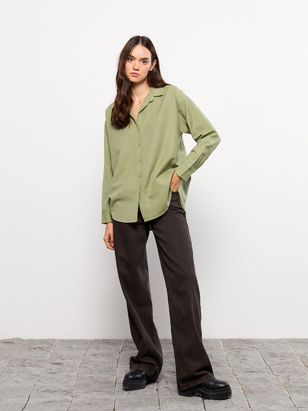 Однотонная рубашка с длинным рукавом для женщин