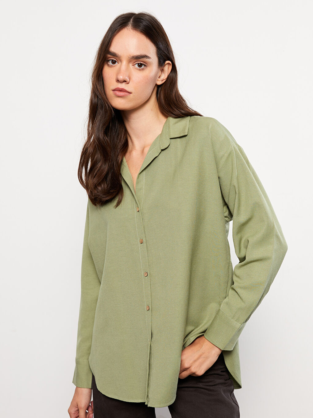 Однотонная рубашка с длинным рукавом для женщин-1