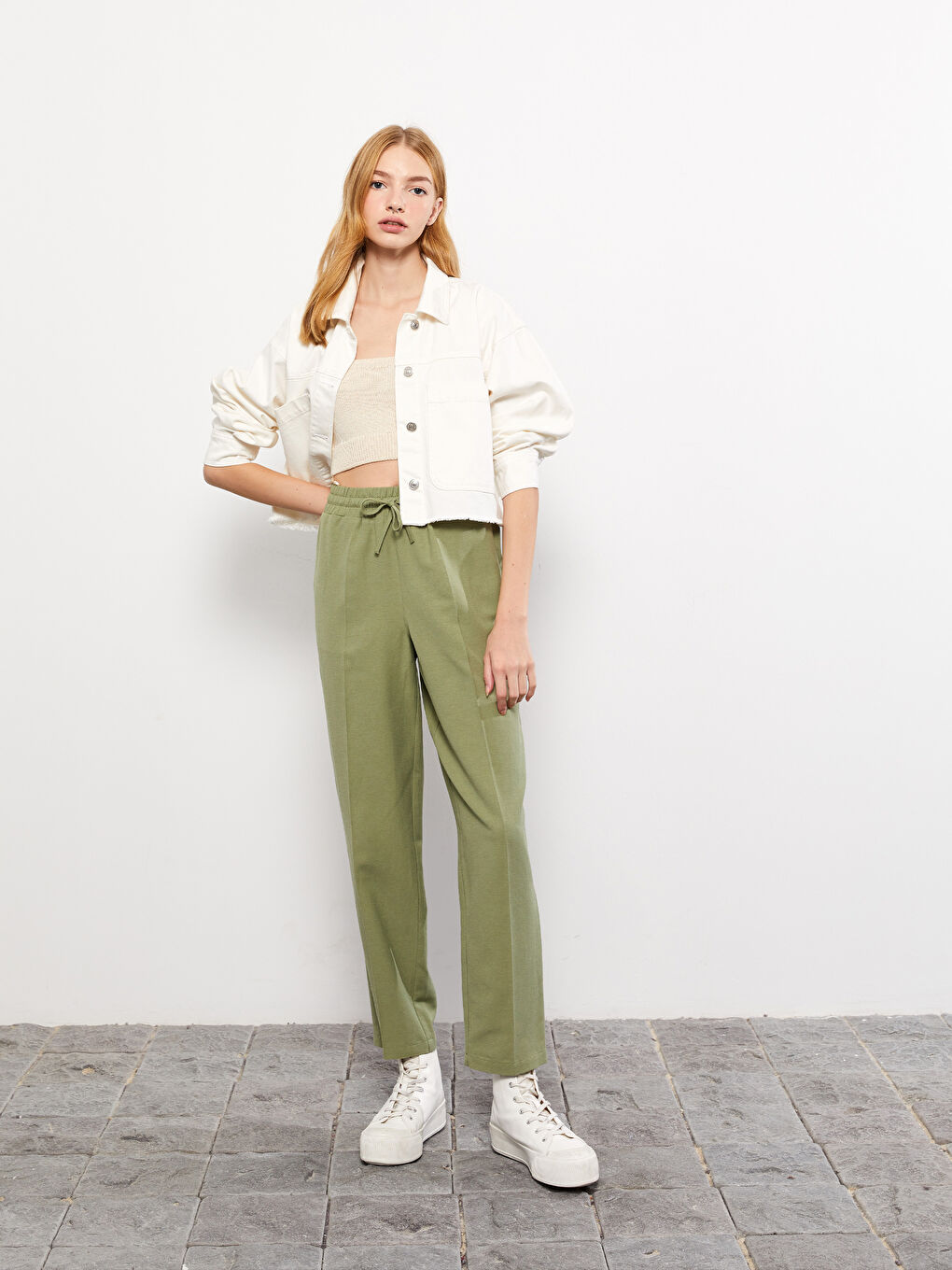 LCW Vision Women's Elastic Waist Plain Trousers -W2I850Z8-GUY