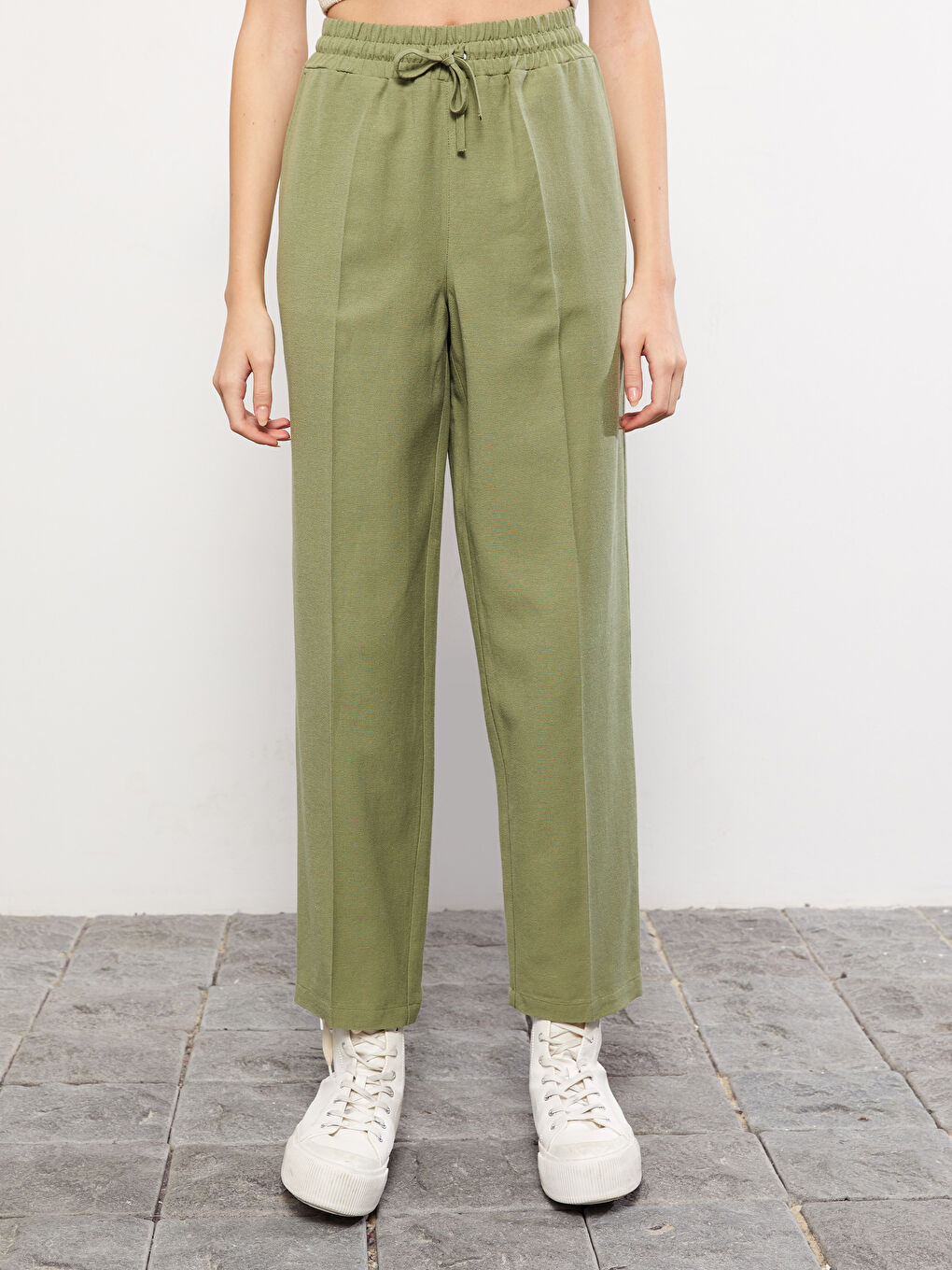 LCW Vision Women's Elastic Waist Plain Trousers -W2I850Z8-GUY