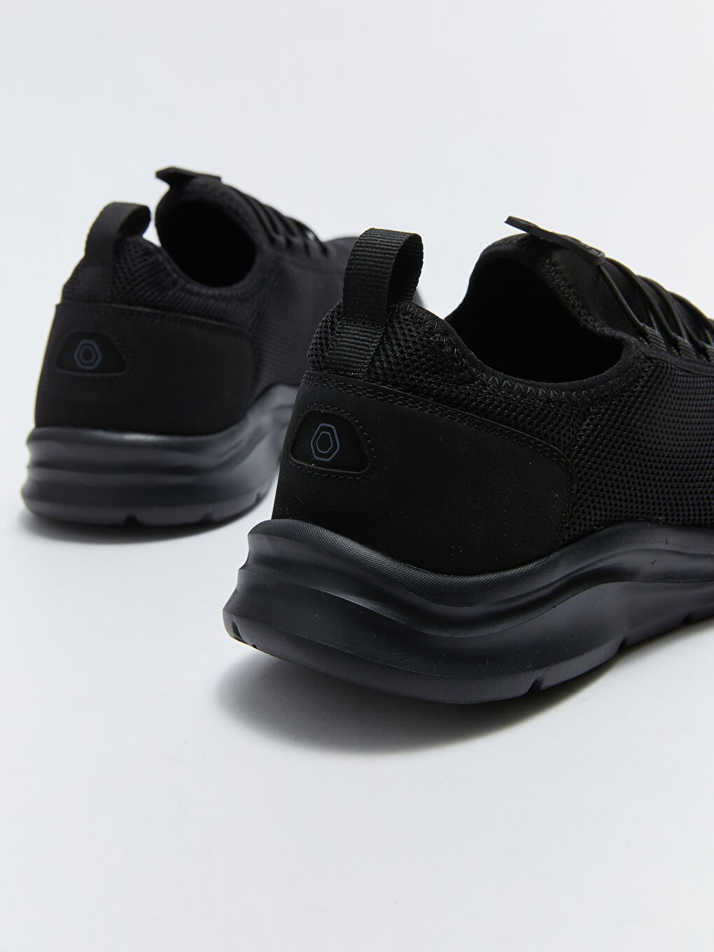 Siyah Bağcıklı File Detaylı Erkek Spor Ayakkabı-4