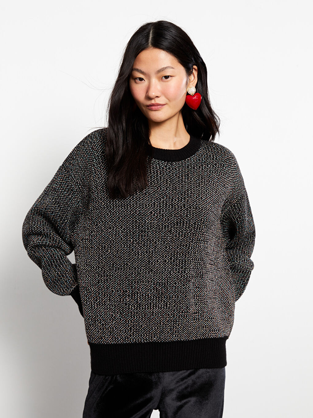 Siyah Bisiklet Yaka Desenli Uzun Kollu Kadın Triko Kazak-1