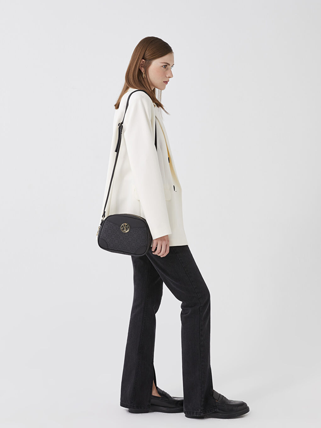 Siyah Monogram Desenli Kadın Çapraz Çanta-1