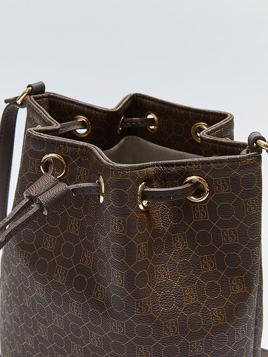 Kahverengi Monogram Desenli Kadın Büzgülü Çanta-6