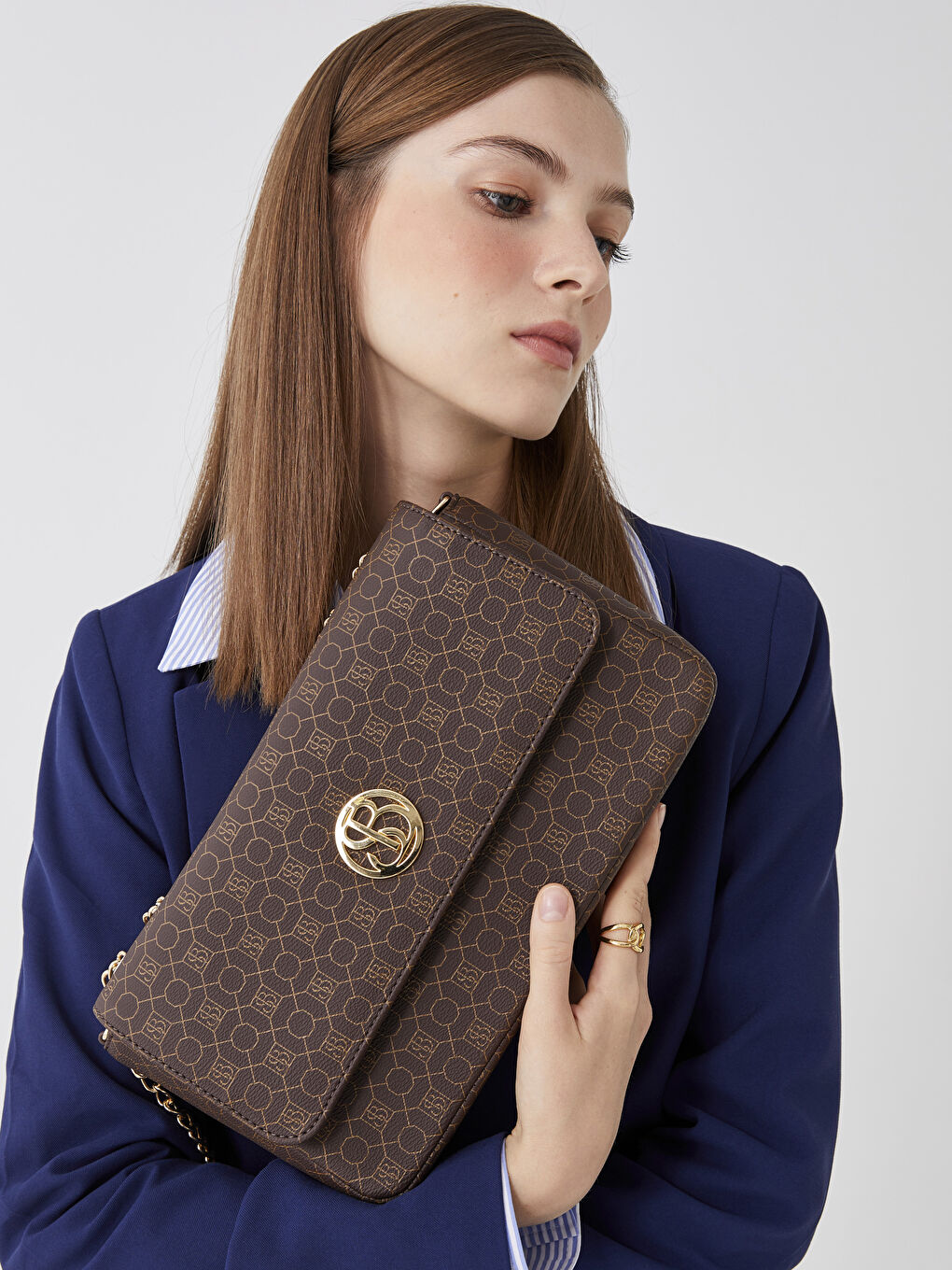 Kahverengi Monogram Desenli Kadın Çapraz Çanta