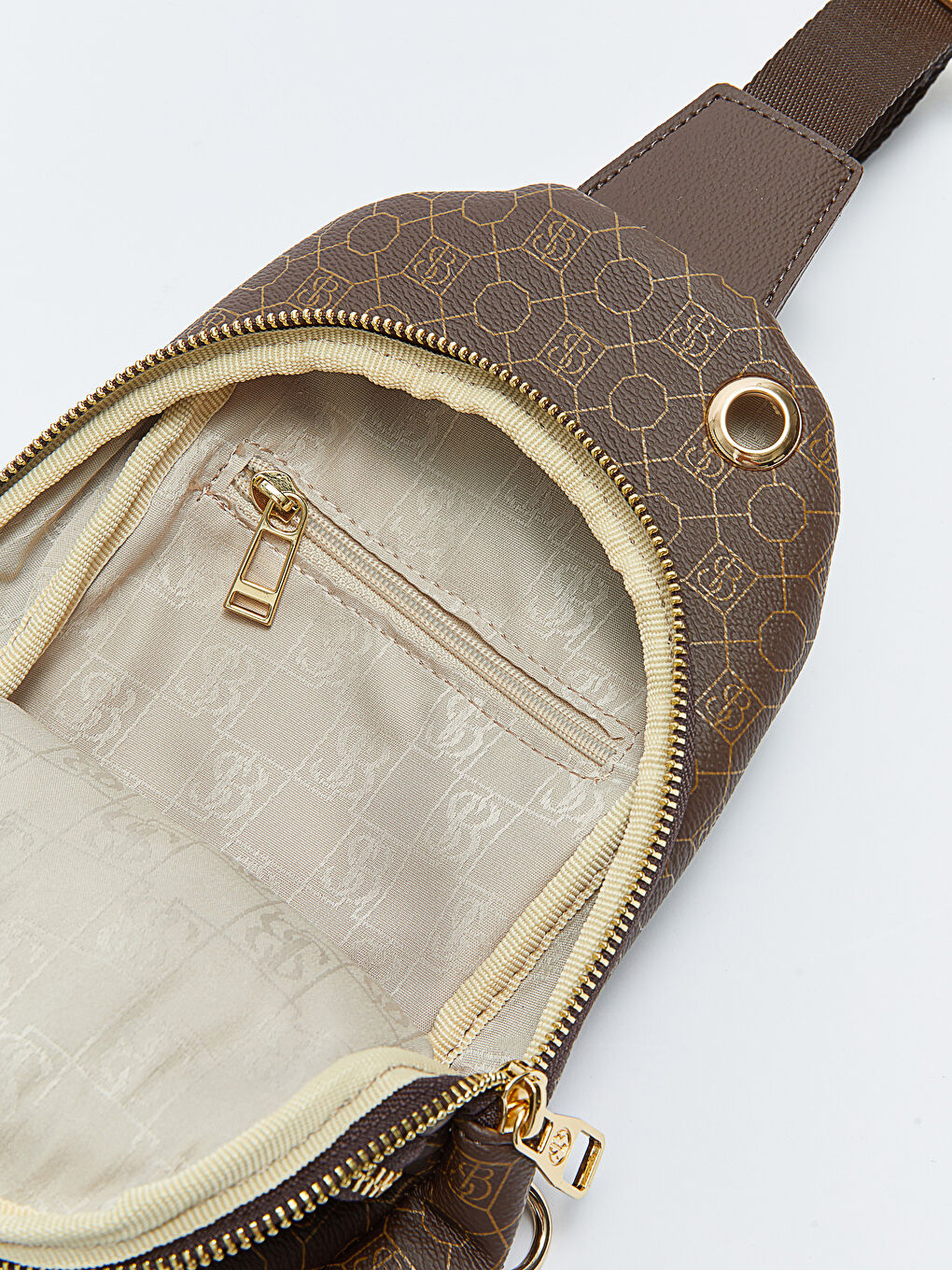 Kahverengi Monogram Desenli Kadın Göğüs Çantası-7