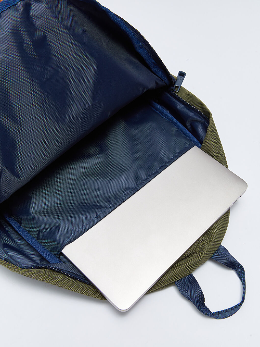 Yeşil Yazı Nakışlı Erkek Çocuk Sırt Çantası-4