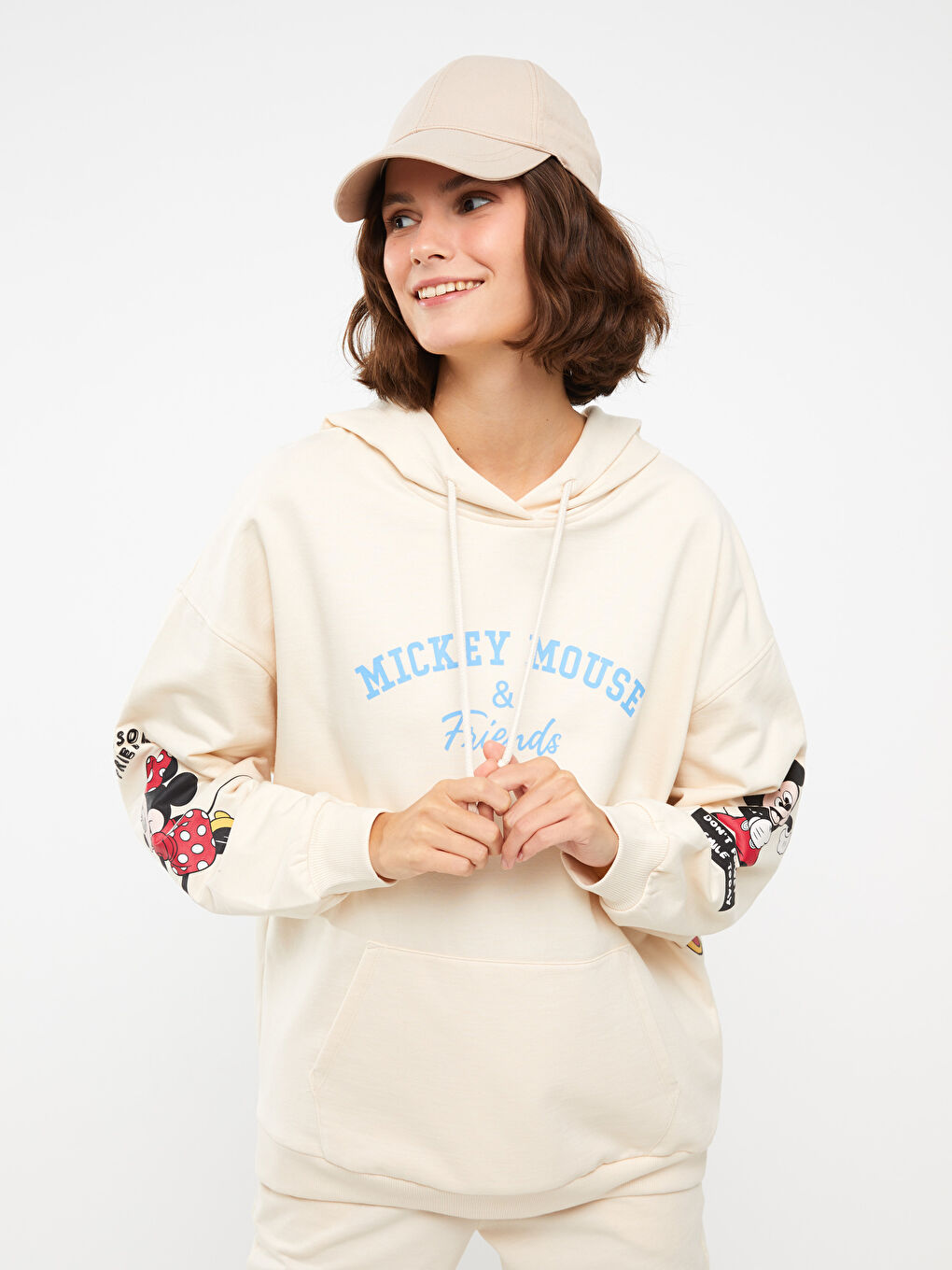 Bej Mickey ve Arkadaşları Baskılı Kadın Hoodie-1