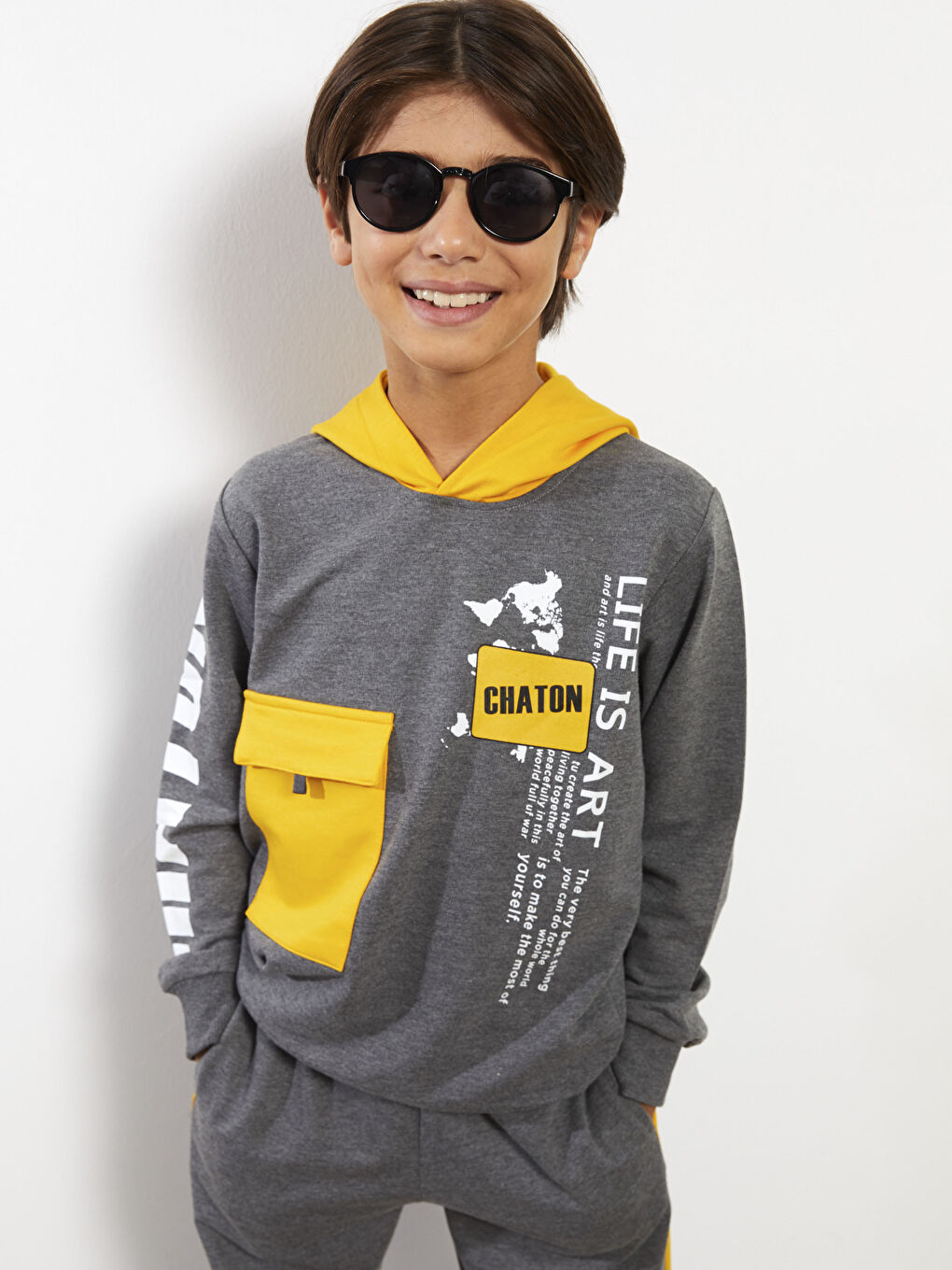 Gri Kapüşonlu Baskılı Uzun Kollu Erkek Çocuk Sweatshirt ve Eşofman Altı