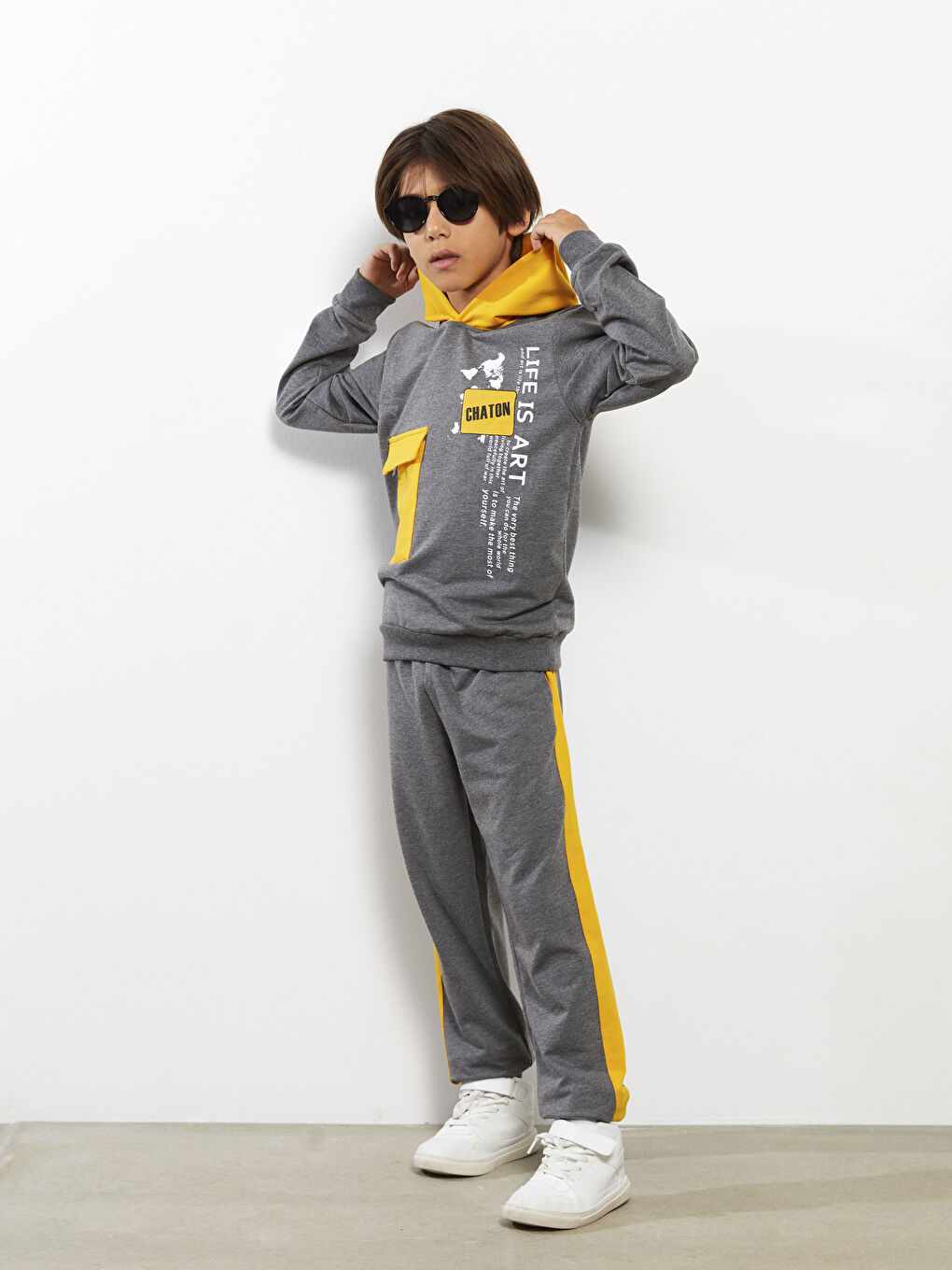 Gri Kapüşonlu Baskılı Uzun Kollu Erkek Çocuk Sweatshirt ve Eşofman Altı-2