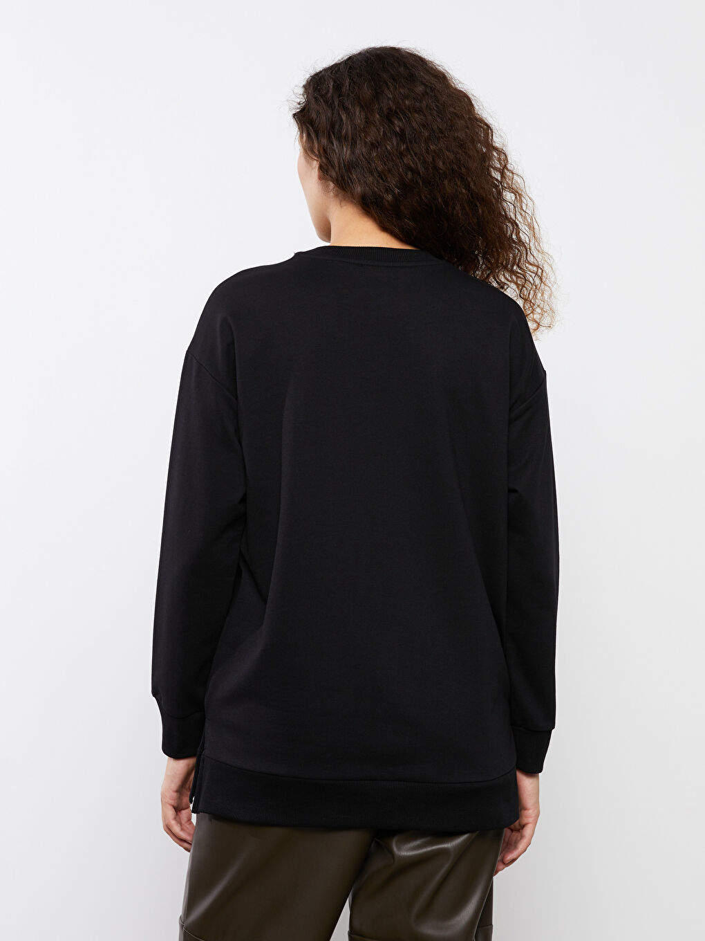 Siyah Bisiklet Yaka Mickey Mouse Baskılı Uzun Kollu Oversize Kadın Sweatshirt-4