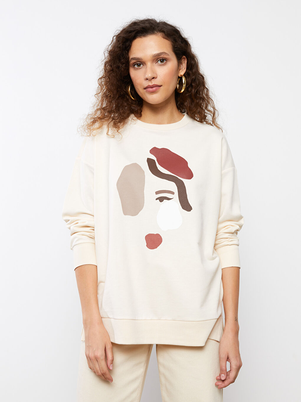 Ekru Bisiklet Yaka Baskılı Uzun Kollu Oversize Kadın Sweatshirt