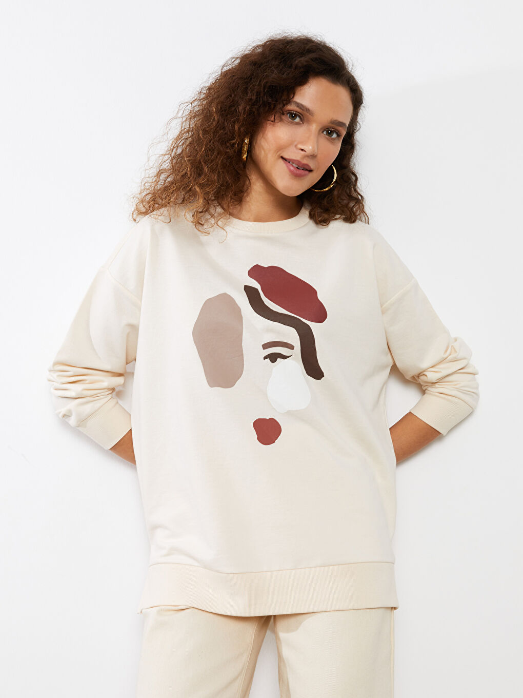 Ekru Bisiklet Yaka Baskılı Uzun Kollu Oversize Kadın Sweatshirt-1