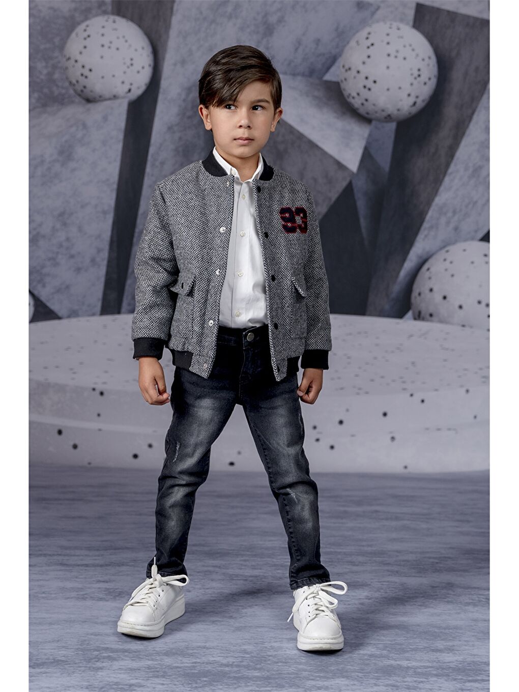 Gri Nakışlı Erkek Çocuk Mont Gömlek ve Pantolon