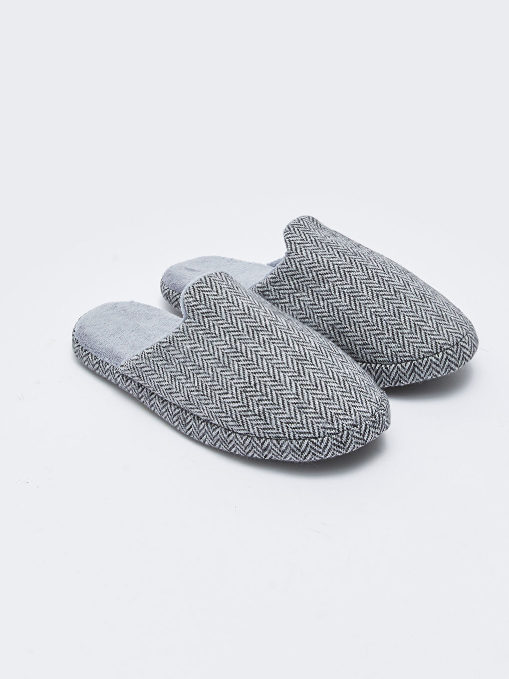 Gri Desenli Önü Kapalı Erkek Ev Terliği