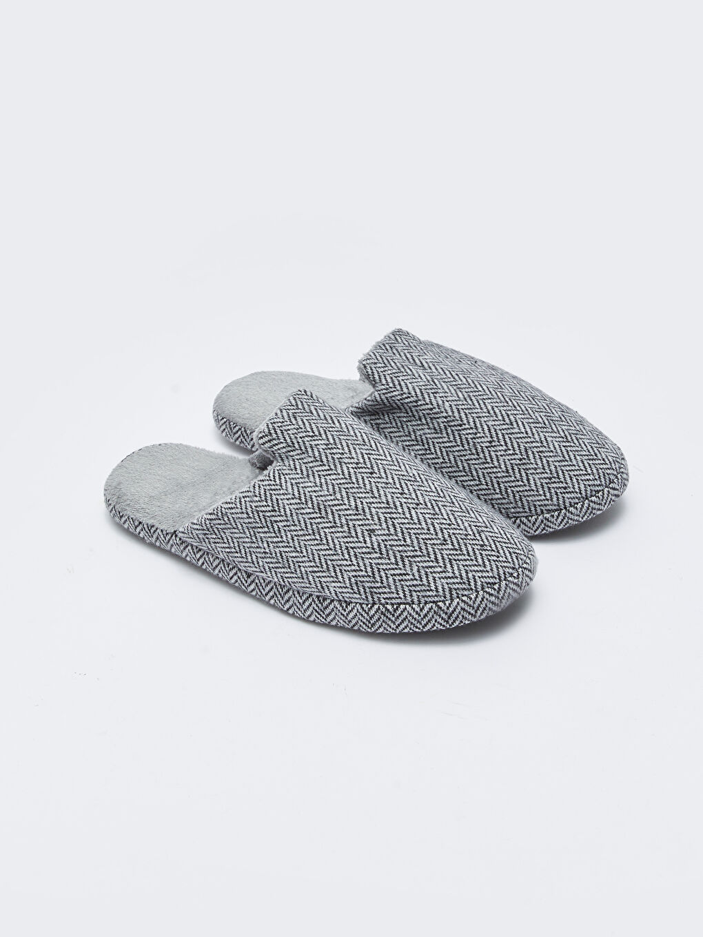 Gri Desenli Önü Kapalı Erkek Ev Terliği