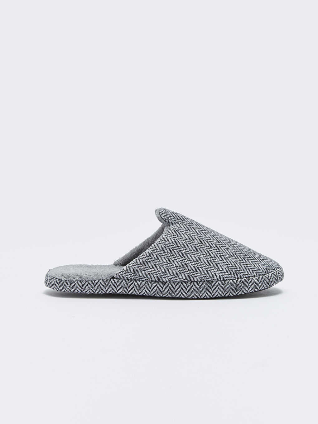 Gri Desenli Önü Kapalı Erkek Ev Terliği-1