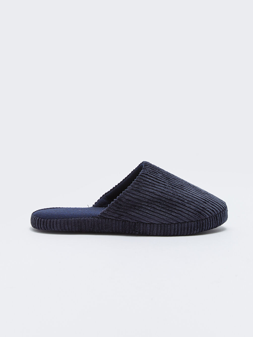 نعال منزلية سادة بمقدمة مغلقة للرجال-1