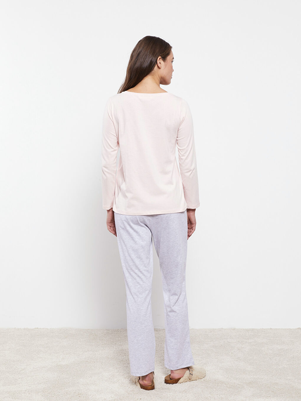 Gri Bisiklet Yaka Düz Uzun Kollu Kadın Pijama Takımı-4