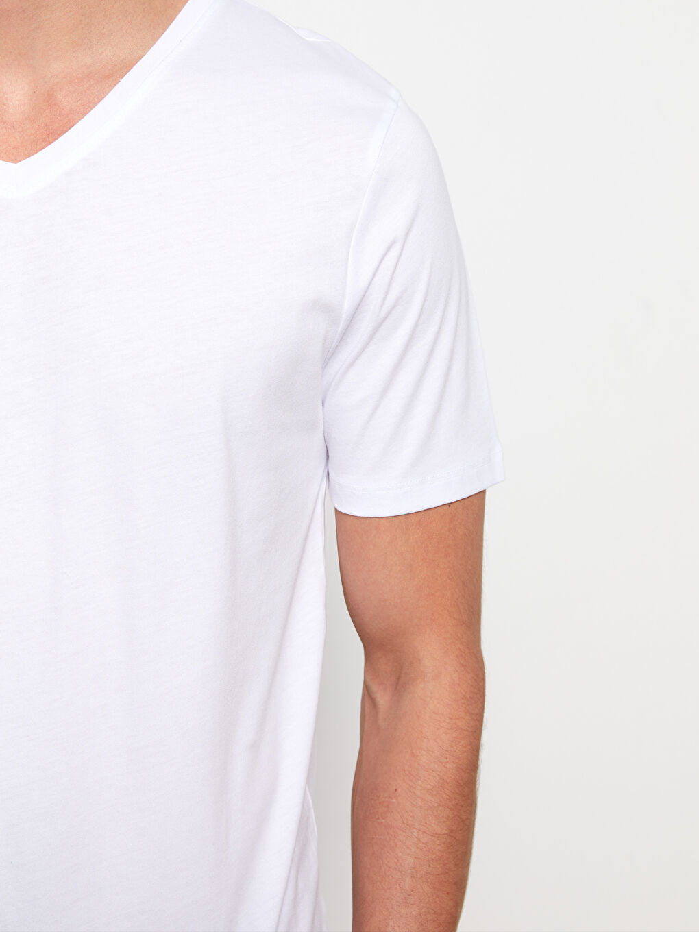 Beyaz V Yaka Kısa Kollu Pamuklu Erkek Atlet-3