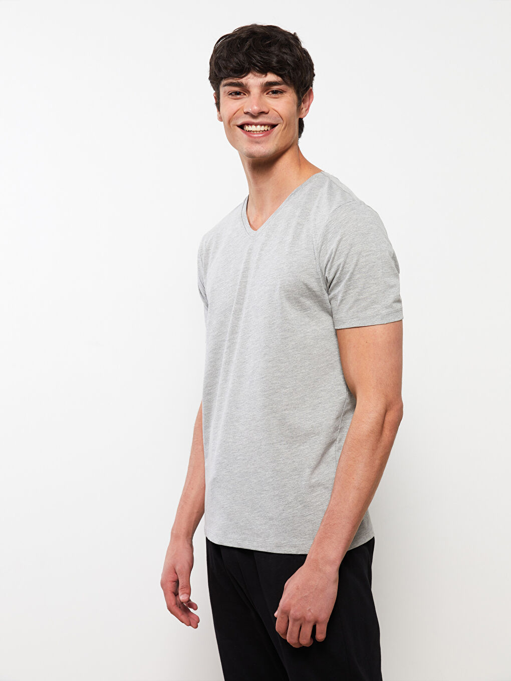 Gri V Yaka Kısa Kollu Pamuklu Erkek Atlet