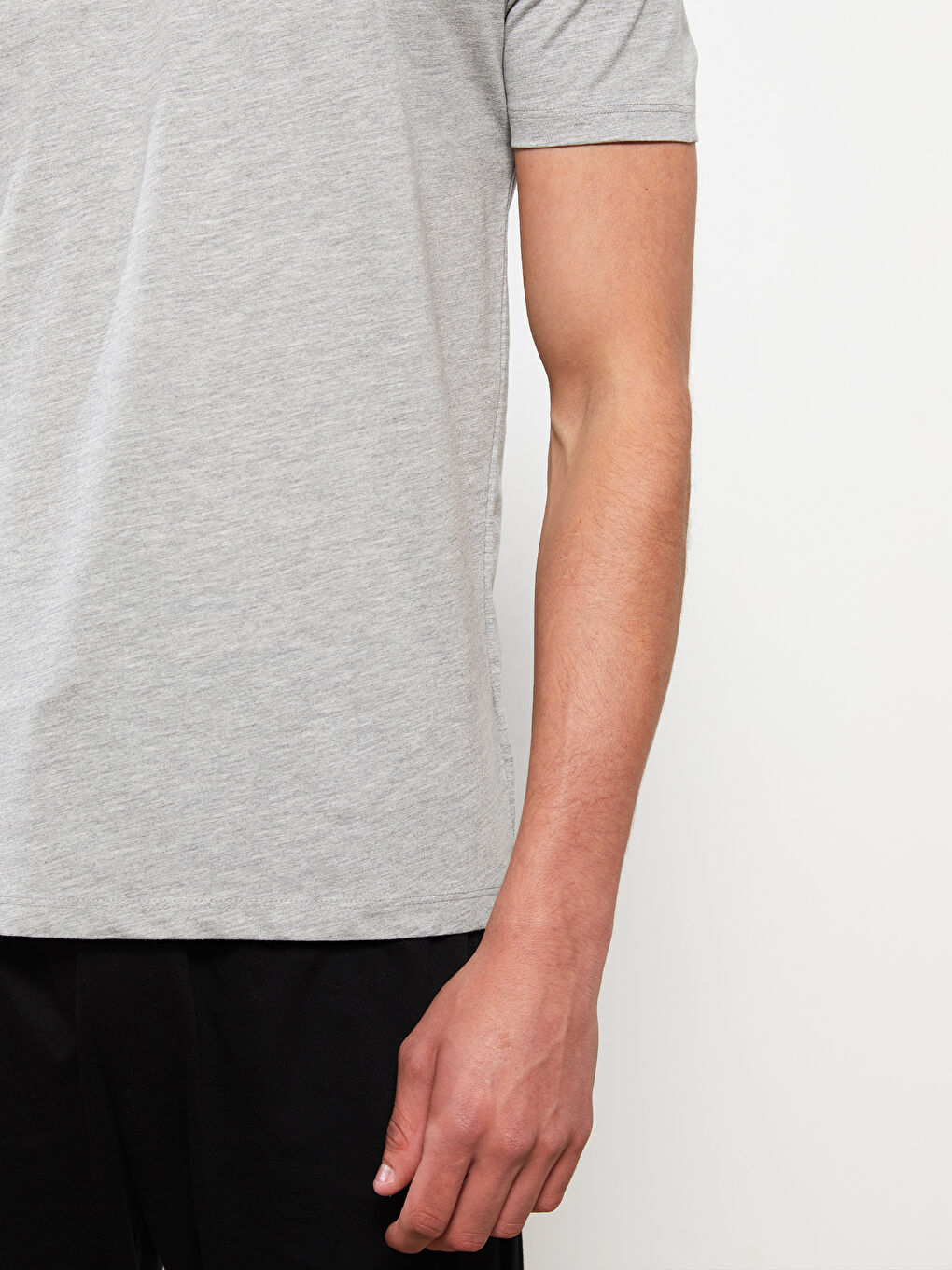 Gri V Yaka Kısa Kollu Pamuklu Erkek Atlet-3