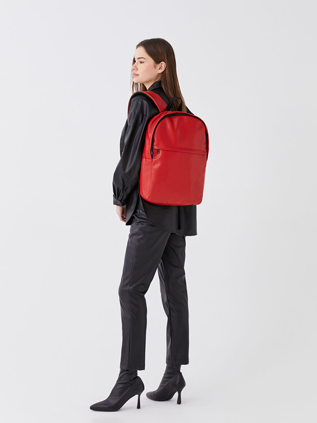 Kırmızı Deri Görünümlü Kadın Sırt Çantası-2
