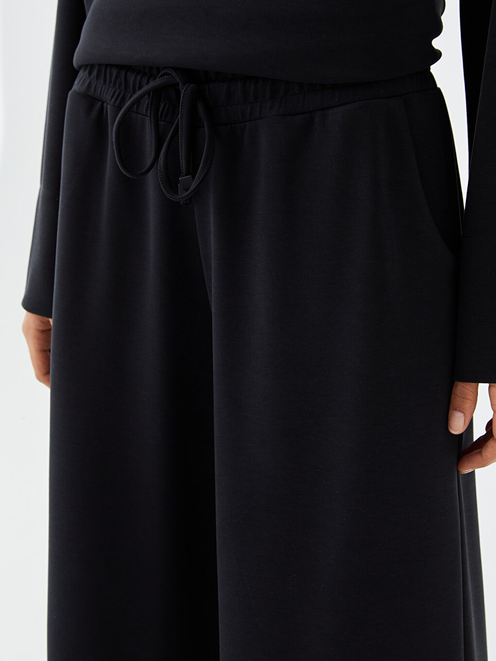 Siyah Beli Lastikli Düz Dalgıç Kumaş Kadın Pantolon-3