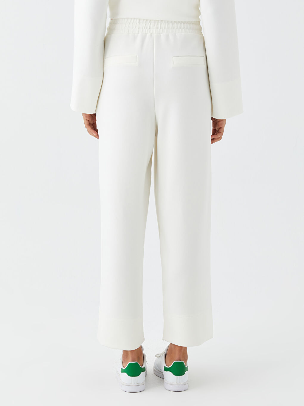 بنطلون سكوبا واسع للنساء بخصر مطاطي مستقيم-4